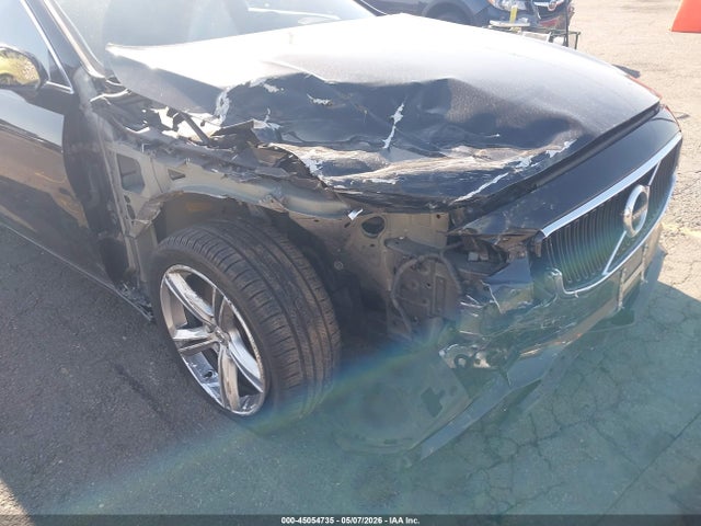 LVY982AK7JP033817 Volvo S90 T5 Momentum