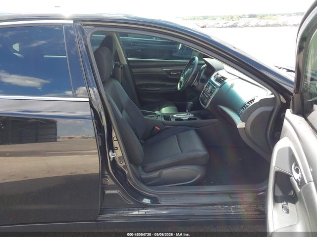 Auction sale of the 2017 Nissan Altima 2.5 Sr, vin: 1N4AL3AP1HC175477, lot number: 45054738