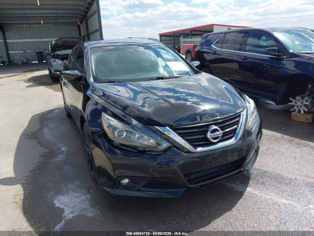 Auction sale of the 2017 Nissan Altima 2.5 Sr, vin: 1N4AL3AP1HC175477, lot number: 45054738