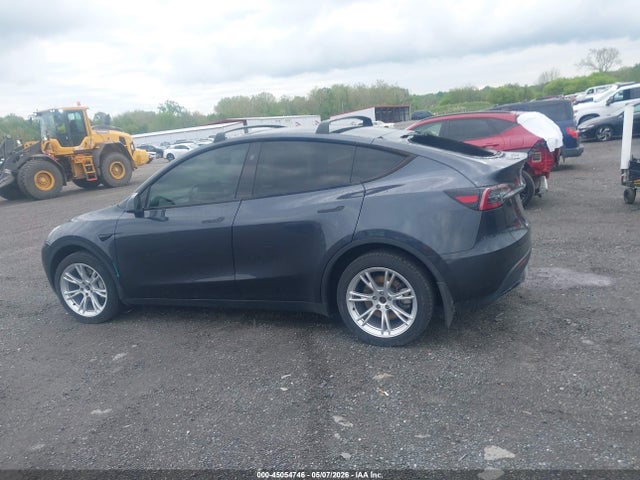 2024 Tesla Model Y Long Range Dual Motor All-wheel Drive მანქანა იყიდება აუქციონზე, vin: 7SAYGDEE1RA264563, აუქციონის ნომერი: 45054746