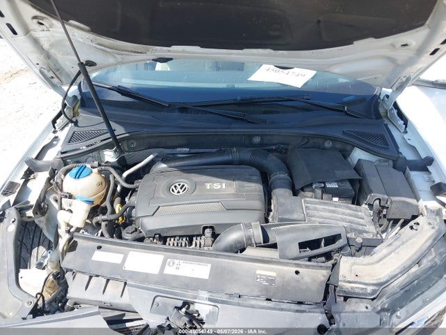 45054749 :رقم المزاد ، 1VWDT7A3XHC052981 vin ، 2017 Volkswagen Passat 1.8t R-line مزاد بيع