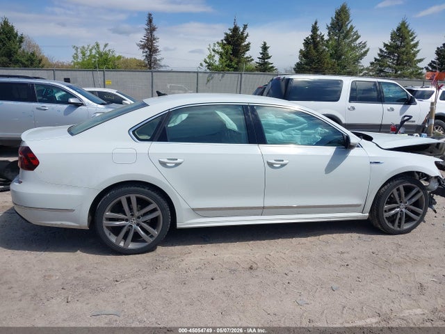 45054749 :رقم المزاد ، 1VWDT7A3XHC052981 vin ، 2017 Volkswagen Passat 1.8t R-line مزاد بيع