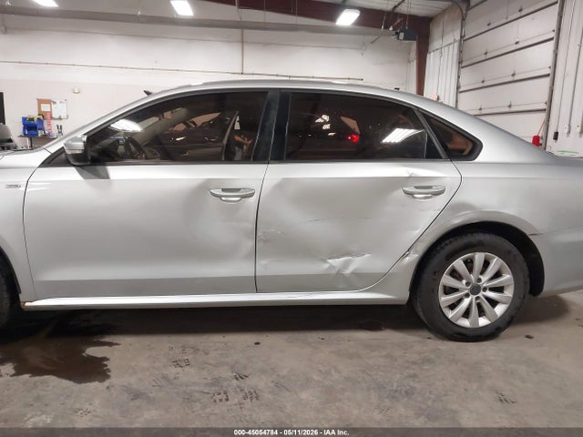 45054784 :رقم المزاد ، 1VWAH7A36EC022747 vin ، 2014 Volkswagen Passat 2.5l S/2.5l Wolfsburg Edition مزاد بيع