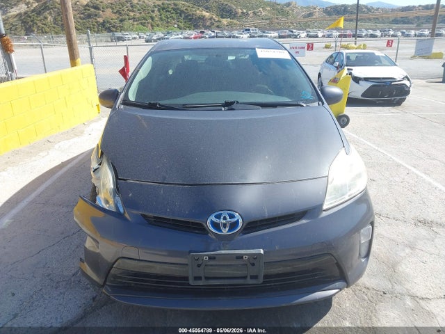 JTDKN3DU3F1994123 Toyota Prius Two