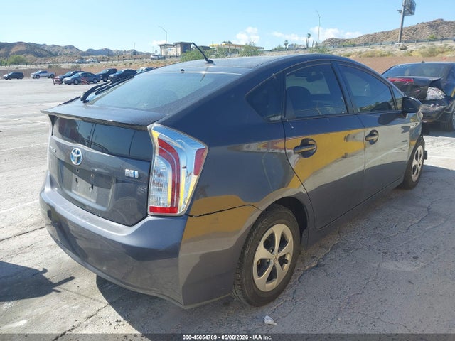 JTDKN3DU3F1994123 Toyota Prius Two