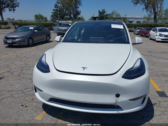 2022 Tesla Model Y Long Range Dual Motor All-wheel Drive მანქანა იყიდება აუქციონზე, vin: 7SAYGAEE6NF522782, აუქციონის ნომერი: 45054798