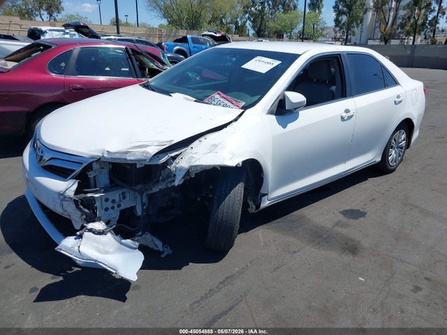 4T4BF1FK2ER340483 Toyota CAMRY LE
