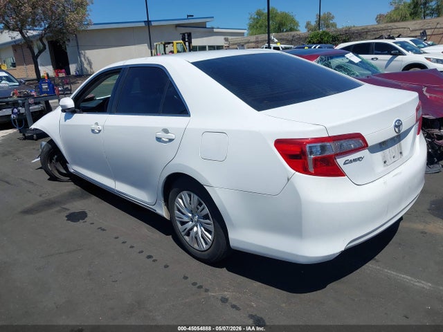 4T4BF1FK2ER340483 Toyota CAMRY LE