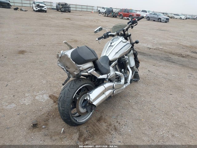 45054901 :رقم المزاد ، JYAVP27E5AA012358 vin ، 2010 Yamaha Xv1900 Cu مزاد بيع