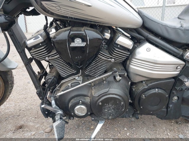 45054901 :رقم المزاد ، JYAVP27E5AA012358 vin ، 2010 Yamaha Xv1900 Cu مزاد بيع