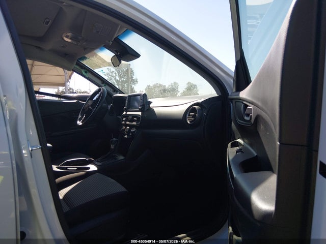 45054914 :رقم المزاد ، KM8K62AA4JU101252 vin ، 2018 Hyundai Kona Sel مزاد بيع