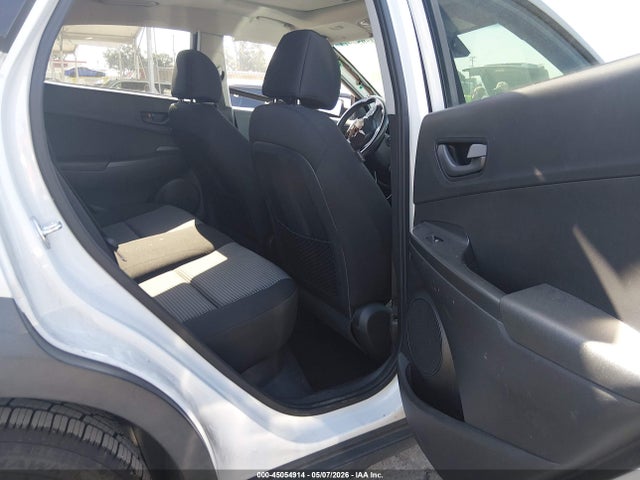 45054914 :رقم المزاد ، KM8K62AA4JU101252 vin ، 2018 Hyundai Kona Sel مزاد بيع