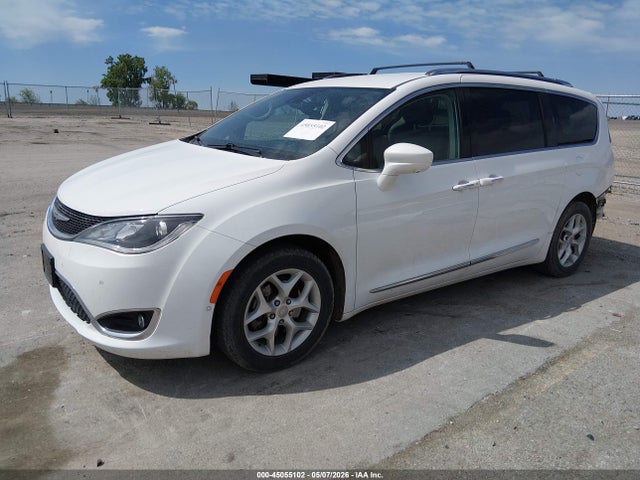 Продажа на аукционе авто 2017 Chrysler Pacifica Touring-l Plus, vin: 2C4RC1EG2HR622319, номер лота: 45055102