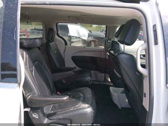 Продажа на аукционе авто 2017 Chrysler Pacifica Touring-l Plus, vin: 2C4RC1EG2HR622319, номер лота: 45055102