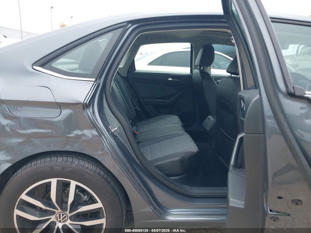 2025 Volkswagen Jetta 1.5t Se მანქანა იყიდება აუქციონზე, vin: 3VW7X7BU0SM083459, აუქციონის ნომერი: 45055125