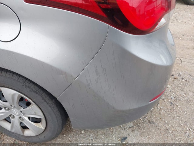 2016 Hyundai Elantra Se მანქანა იყიდება აუქციონზე, vin: 5NPDH4AEXGH755360, აუქციონის ნომერი: 45055172