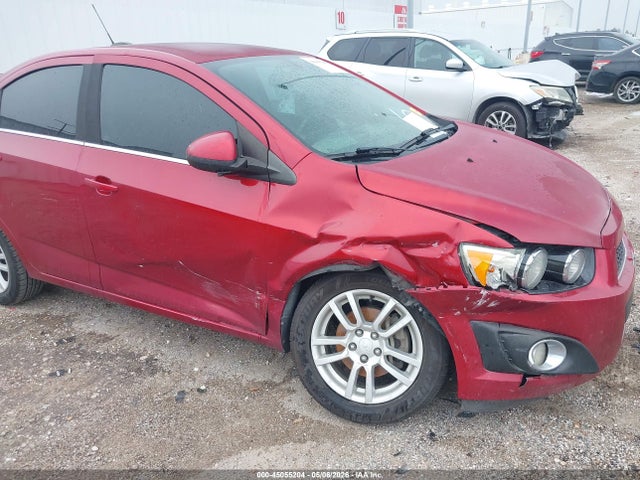 45055204 :رقم المزاد ، 1G1JC5SH1F4165870 vin ، 2015 Chevrolet Sonic Lt Auto مزاد بيع
