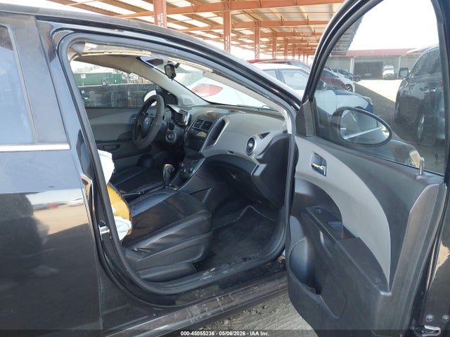 Chevrolet Sonic Ltz Auto 2015 1G1JE5SB4F4191370 Image 5