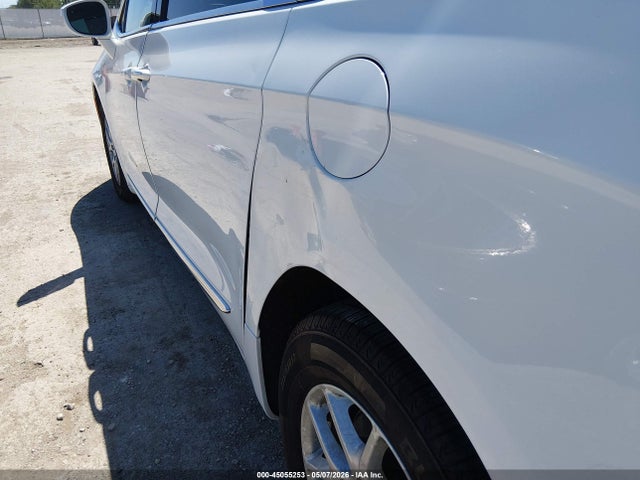 2C4RC1BG1LR125713 Chrysler Pacifica Touring L