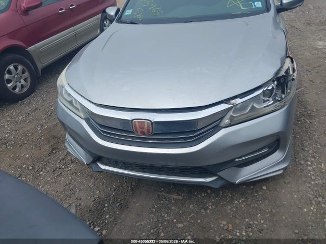 45055332 :رقم المزاد ، 1HGCR2F56HA010251 vin ، 2017 Honda Accord Sport مزاد بيع