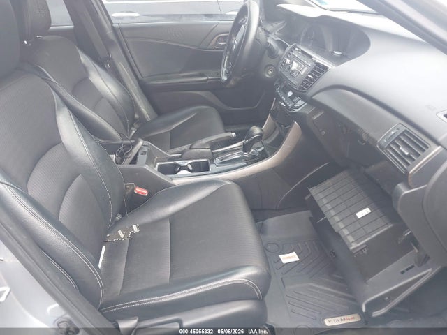 45055332 :رقم المزاد ، 1HGCR2F56HA010251 vin ، 2017 Honda Accord Sport مزاد بيع
