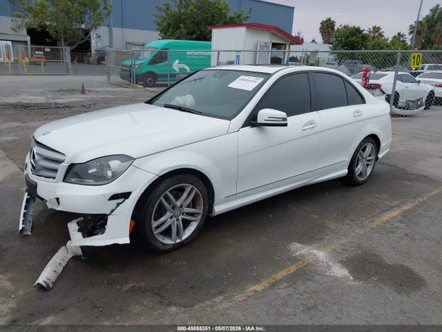 Aukcja sprzedaży 2013 Mercedes-benz C 250 Sport, vin: WDDGF4HB6DA869329, numer aukcji: 45055351