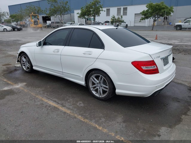 Aukcja sprzedaży 2013 Mercedes-benz C 250 Sport, vin: WDDGF4HB6DA869329, numer aukcji: 45055351