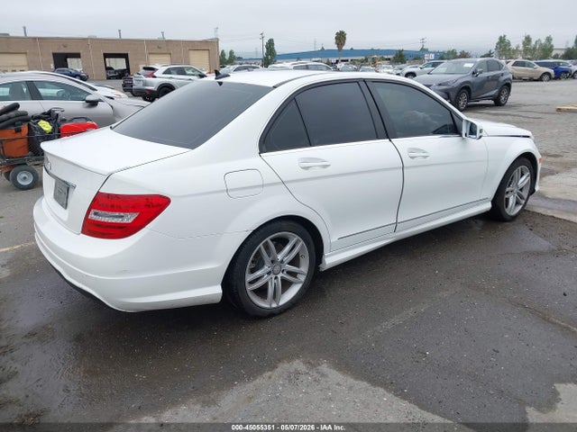 Aukcja sprzedaży 2013 Mercedes-benz C 250 Sport, vin: WDDGF4HB6DA869329, numer aukcji: 45055351