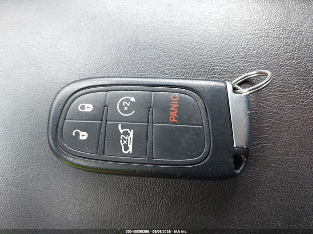 45055380 :رقم المزاد ، 1C4PJMDS9FW630264 vin ، 2015 Jeep Cherokee Limited مزاد بيع