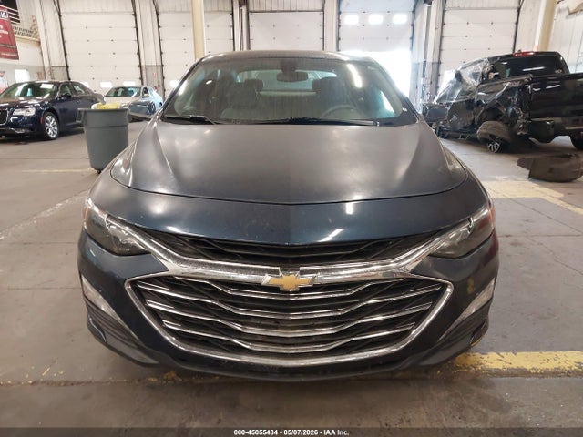 1G1ZD5ST2MF018270 Chevrolet Malibu Fwd Lt