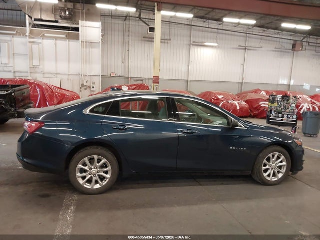 1G1ZD5ST2MF018270 Chevrolet Malibu Fwd Lt