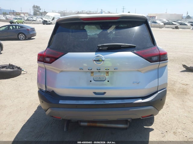 5N1AT3BA1MC819988 Nissan Rogue Sv Fwd