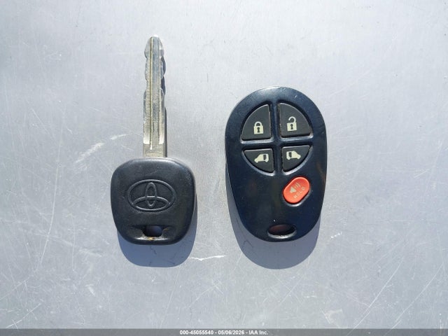 2010 Toyota Sienna Le მანქანა იყიდება აუქციონზე, vin: 5TDKK4CC4AS289723, აუქციონის ნომერი: 45055540