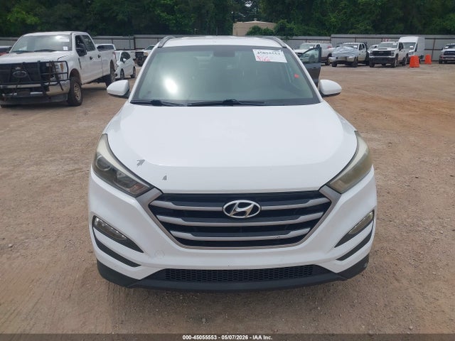 Продаж на аукціоні авто 2017 Hyundai Tucson Se, vin: KM8J33A46HU575623, номер лоту: 45055553