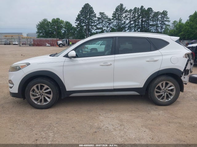Продаж на аукціоні авто 2017 Hyundai Tucson Se, vin: KM8J33A46HU575623, номер лоту: 45055553