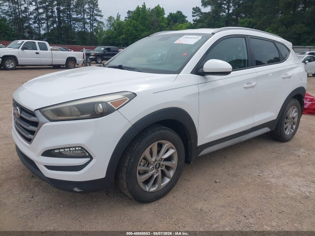Продаж на аукціоні авто 2017 Hyundai Tucson Se, vin: KM8J33A46HU575623, номер лоту: 45055553