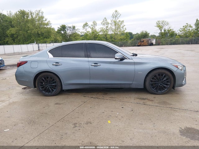 45055556 :رقم المزاد ، JN1EV7AP0JM355985 vin ، 2018 Infiniti Q50 3.0t Luxe مزاد بيع