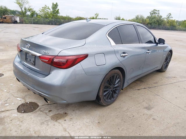 45055556 :رقم المزاد ، JN1EV7AP0JM355985 vin ، 2018 Infiniti Q50 3.0t Luxe مزاد بيع