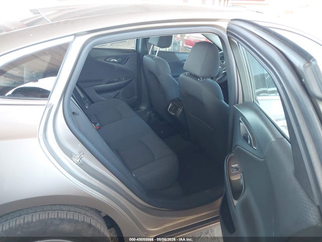 1G1ZD5ST2SF119905 Chevrolet Malibu Fwd 1lt