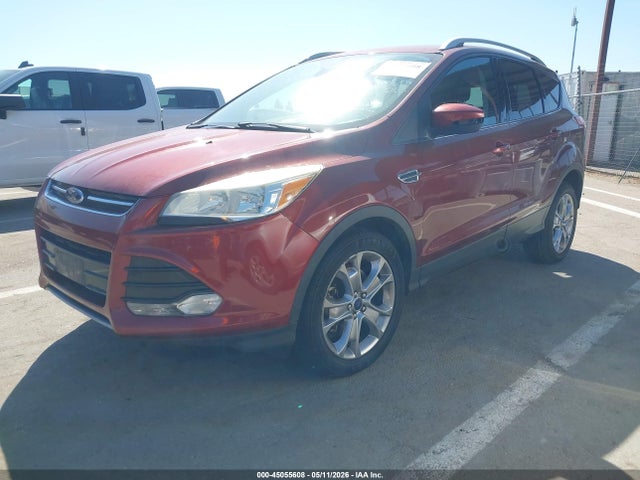 1FMCU0J93EUB85056 Ford Escape Titanium
