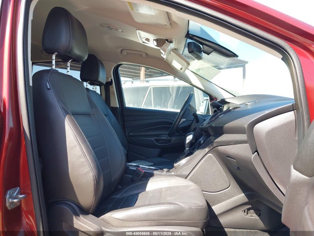 1FMCU0J93EUB85056 Ford Escape Titanium