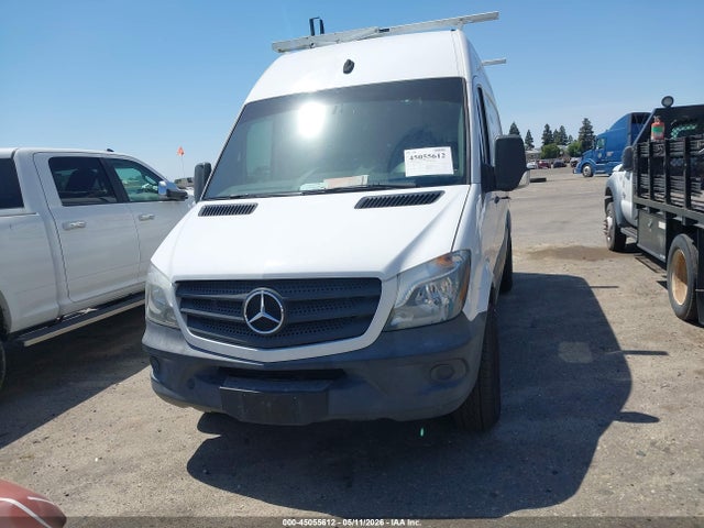 45055612 :رقم المزاد ، WD3PE7CD6HP553286 vin ، 2017 Mercedes-benz Sprinter 2500 Standard Roof V6 مزاد بيع