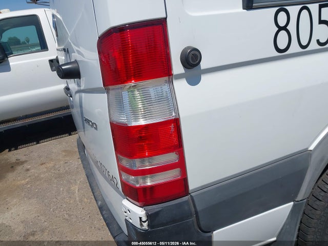 45055612 :رقم المزاد ، WD3PE7CD6HP553286 vin ، 2017 Mercedes-benz Sprinter 2500 Standard Roof V6 مزاد بيع