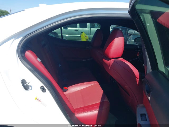 45055639 :رقم المزاد ، JTHBA1D22J5070724 vin ، 2018 Lexus Is 300 مزاد بيع