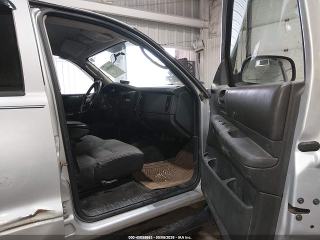 45055663 :رقم المزاد ، 1B4HS38N82F180047 vin ، 2002 Dodge Durango Sport مزاد بيع