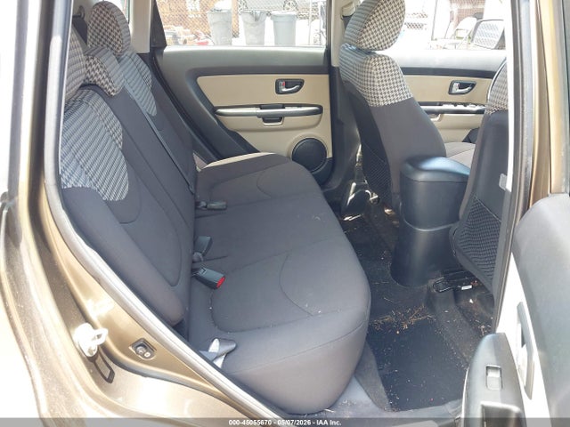 Продаж на аукціоні авто 2013 Kia Soul !, vin: KNDJT2A6XD7581093, номер лоту: 45055670