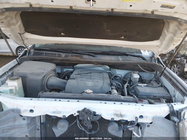 5TFAY5F11KX780255 Toyota Tundra 1794 5.7l V8