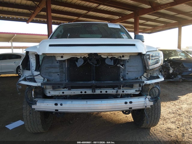 5TFAY5F11KX780255 Toyota Tundra 1794 5.7l V8