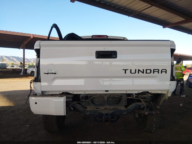 5TFAY5F11KX780255 Toyota Tundra 1794 5.7l V8