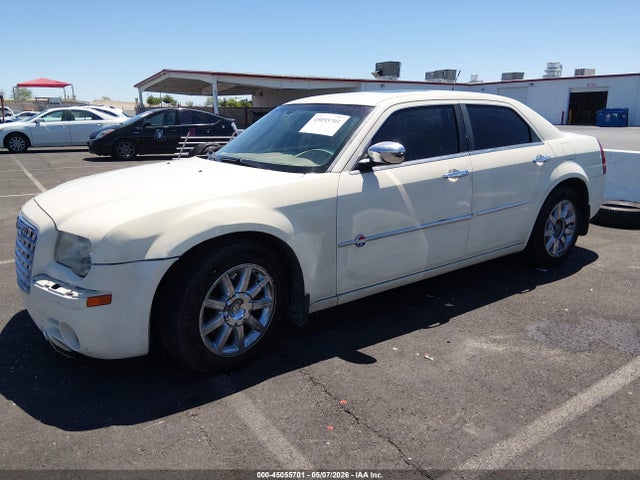 2008 Chrysler 300c Hemi მანქანა იყიდება აუქციონზე, vin: 2C3LA63H38H282922, აუქციონის ნომერი: 45055701